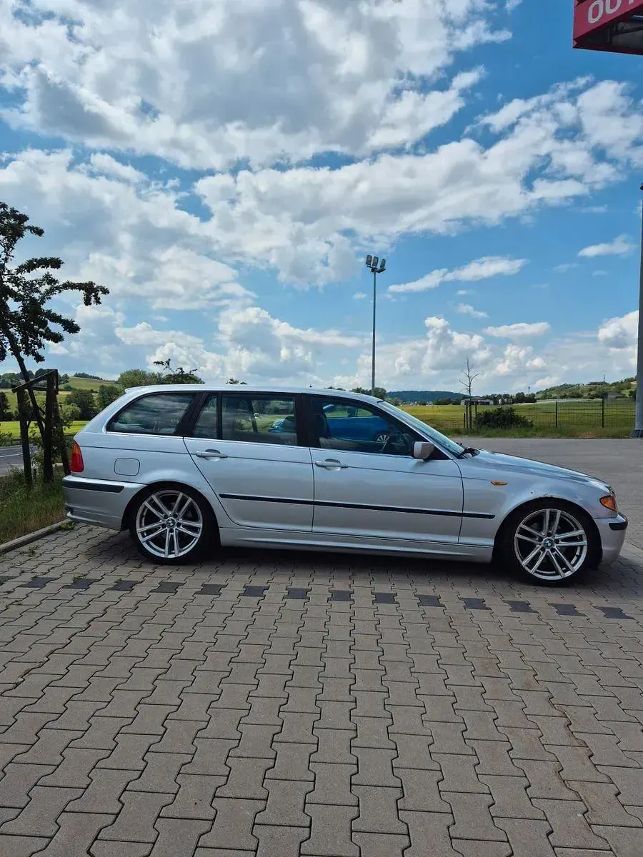 Gebraucht BMW 320 170 PS (125 kW) 2004 Silber Kombi