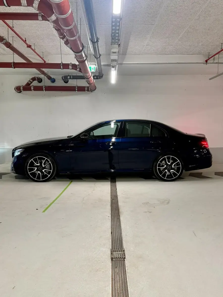 Gebraucht Mercedes E43 AMG AMG 401 PS (294 kW) 2017 Blau Limousine