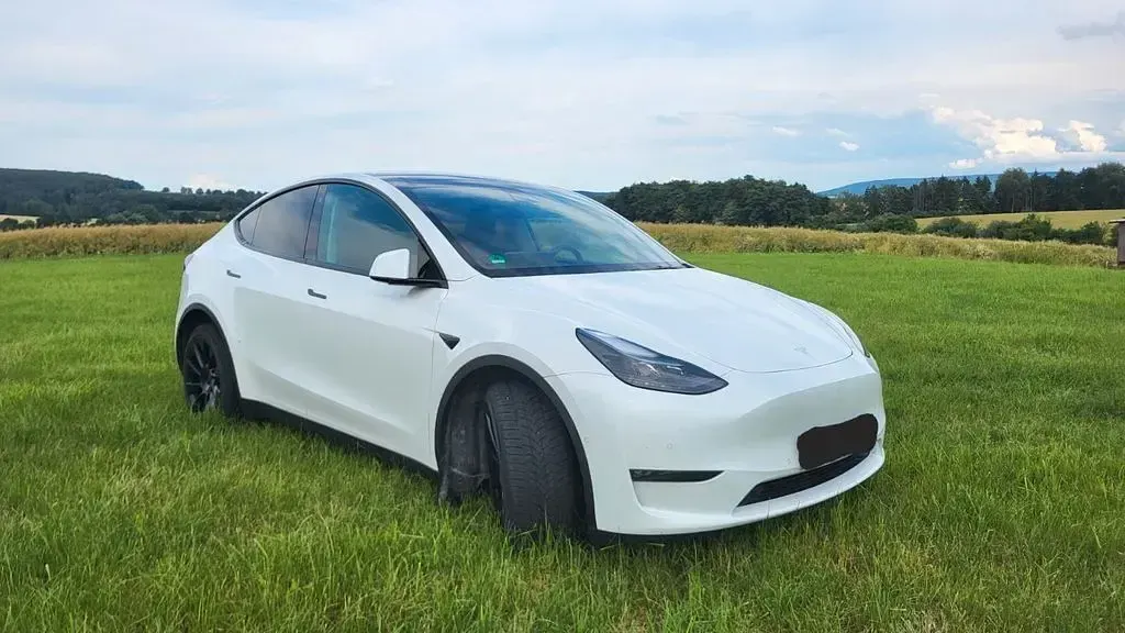 Gebraucht Tesla Model Y Long Range AWD 378 kW (514 PS) 2022 Weiß SUV