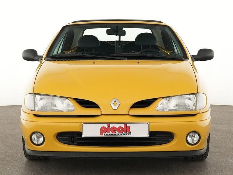 Gelb Gebraucht 1997 Renault Mégane Cabriolet Cabrio | 3.990 € (Teuer) - Bild 1/4