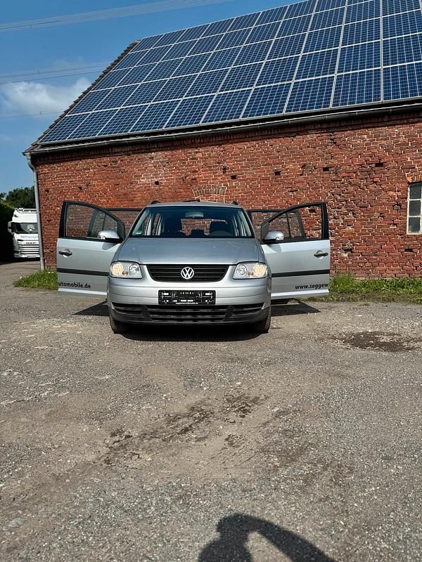 Silber Gebraucht 2004 VW Touran Van / Kleinbus | 2.700 € (Etwas zu teuer) - Bild 1/4