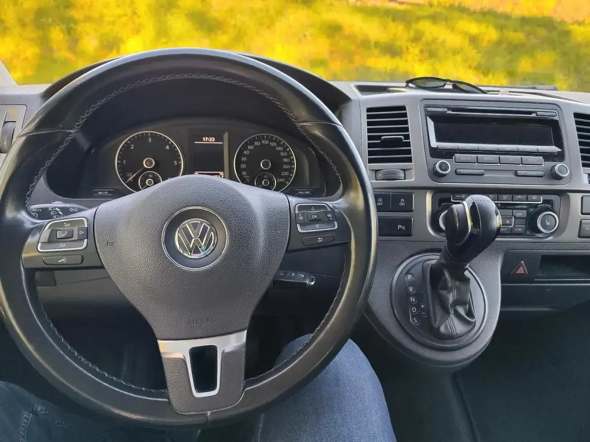 Gebraucht VW T5 140 PS (102 kW) 2014 Blau Van