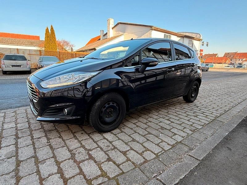 Schwarz Gebraucht 2014 Ford Fiesta Titanium Kleinwagen | 5.999 € (Teuer) - Bild 1/4