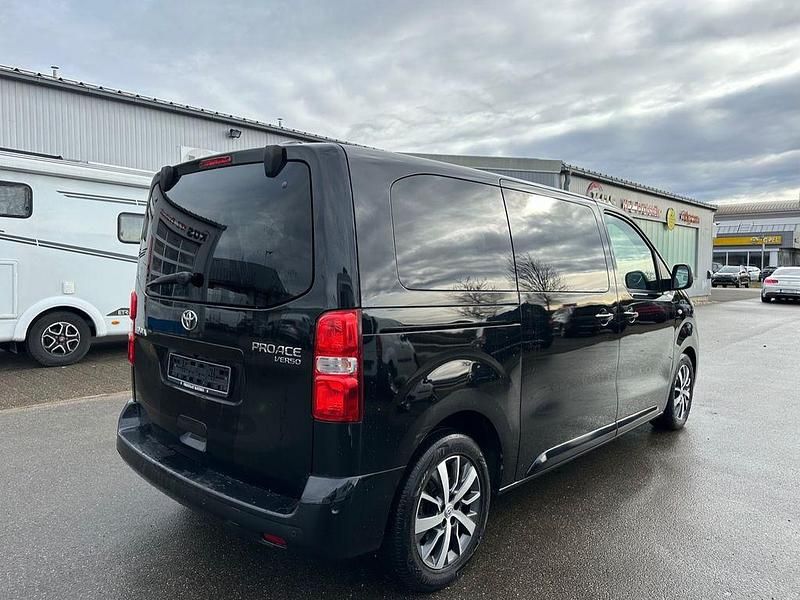 Gebraucht Toyota Proace Verso Comfort 177 PS (130 kW) 2018 Schwarz Kombi