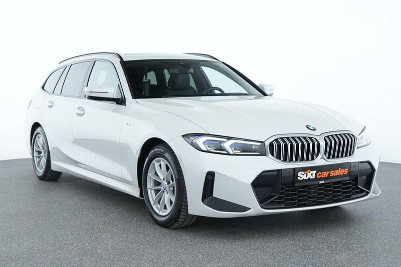 Weiß Gebraucht 2023 BMW 320 M Sport Limousine | 31.770 € (Guter Preis) - Bild 1/4