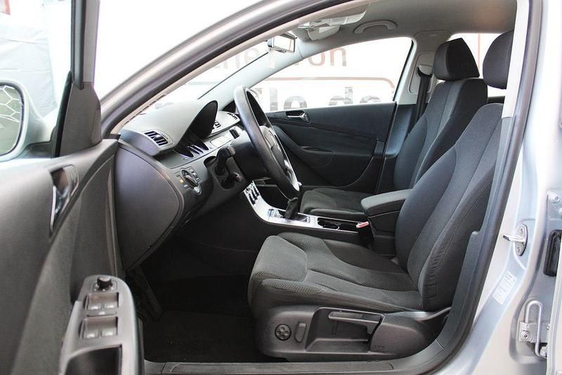 Gebraucht VW Passat 105 PS (77 kW) 2007 Reflexsilber Limousine