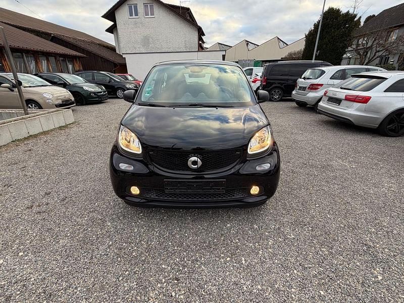 Gebraucht Smart ForFour 71 PS (52 kW) 2019 Schwarz Kleinwagen