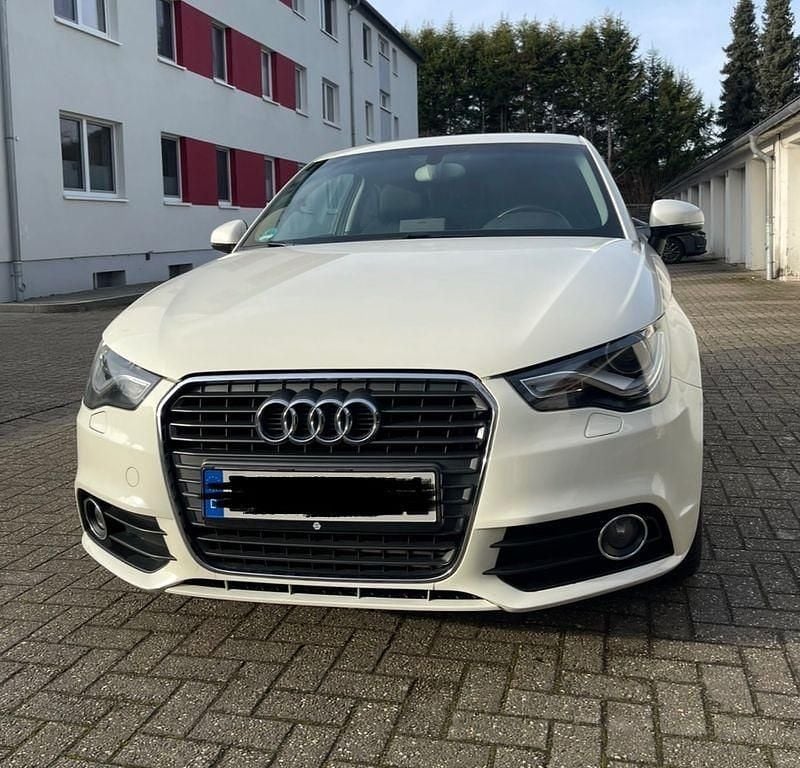 Weiß Gebraucht 2011 Audi A1 Ambition Kleinwagen | 5.400 € (Fairer Preis) - Bild 1/4