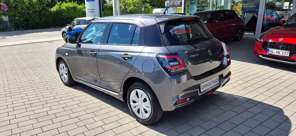 Gebraucht Suzuki Swift Club 83 PS (61 kW) 2025 Grau Kleinwagen