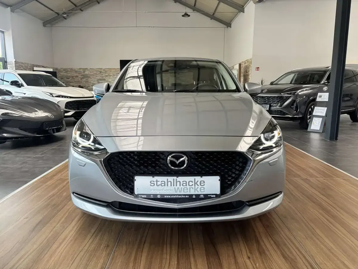 Gebraucht Mazda 2 Kizoku 90 PS (66 kW) 2021 Sonic silver Limousine