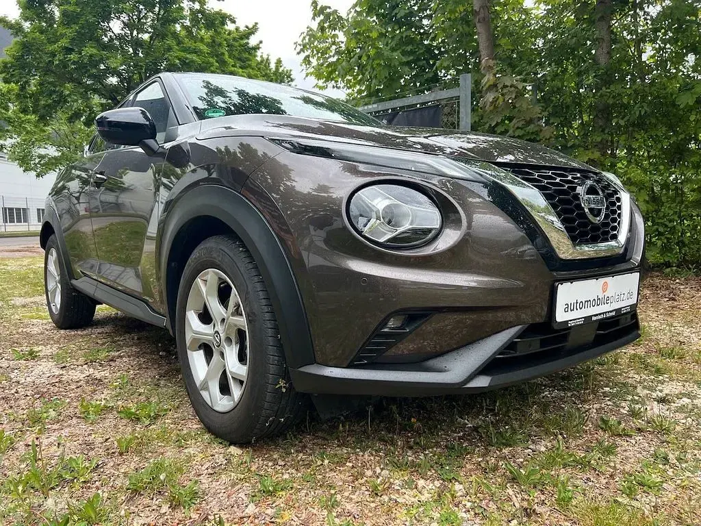Second-hand Nissan Juke N-Connecta 114 CP (83 kW) 2022 Maro SUV