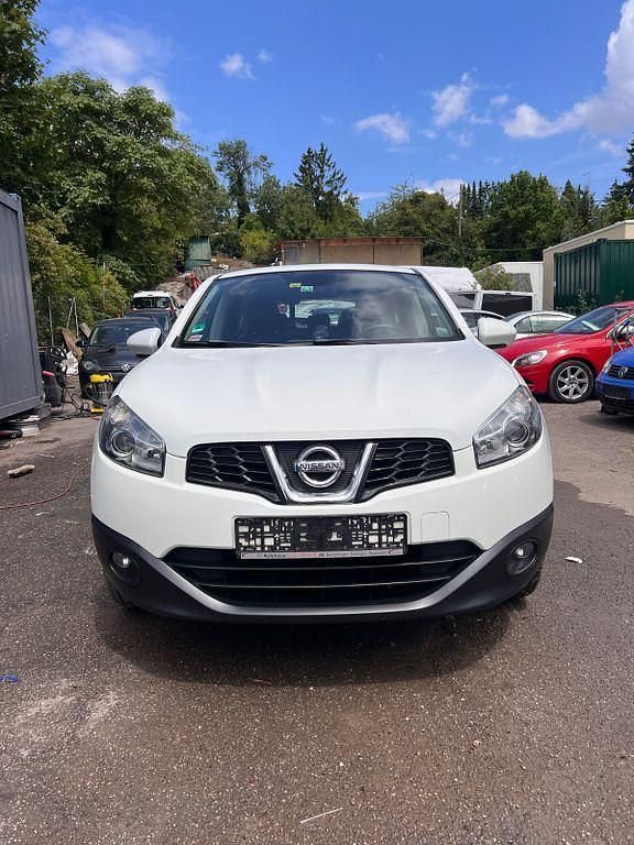 Weiß Gebraucht 2013 Nissan Qashqai Acenta SUV | 6.499 € (Guter Preis) - Bild 1/4