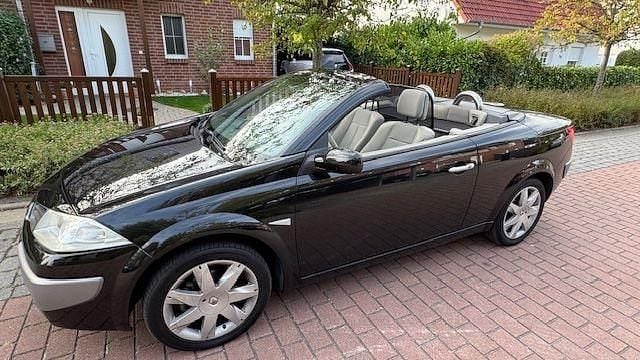 Schwarz Gebraucht 2006 Renault Mégane Cabriolet Dynamique Cabrio | 4.500 € (Teuer) - Bild 1/4