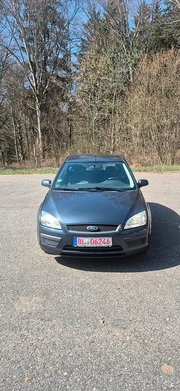 Gebraucht Ford Focus 125 PS (91 kW) 2007 Grau Kleinwagen