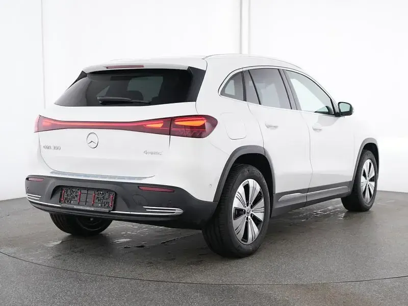 Używany Mercedes EQA350 Progressive 214 kW (292 KM) 2025 Biały SUV
