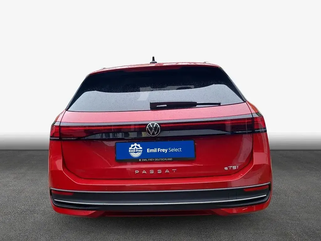 Gebraucht VW Passat Business 150 PS (110 kW) 2025 Rot Kombi