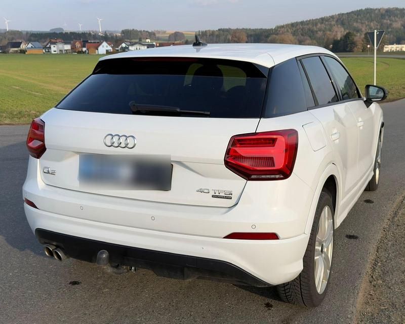 Gebraucht Audi Q2 Sport 190 PS (139 kW) 2020 Weiß SUV