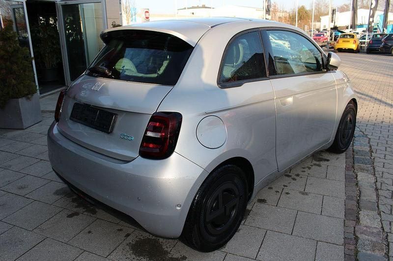 Gebraucht Fiat 500e S 86 kW (118 PS) 2025 Grau