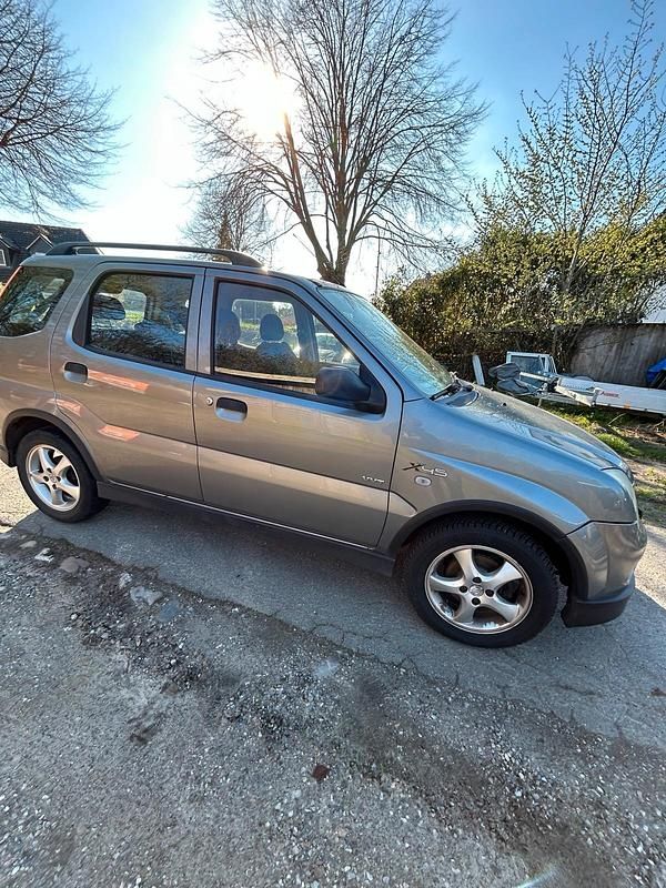 Second-hand Suzuki Ignis 94 CP (69 kW) 2008 Gri Hatchback