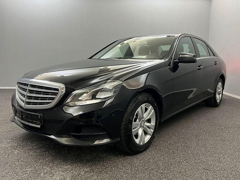 Gebraucht Mercedes E200 156 PS (114 kW) 2015 Obsidianschwarz Limousine