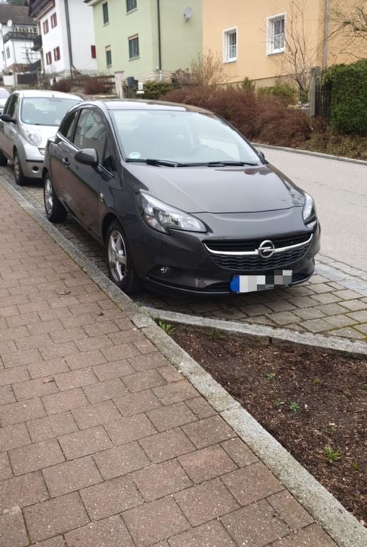 Grau Gebraucht 2016 Opel Corsa drive Kleinwagen | 4.000 € (Superpreis) - Bild 1/4