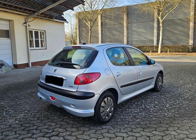 Gebraucht Peugeot 206 Sport 75 PS (55 kW) 2008 Silber Kleinwagen