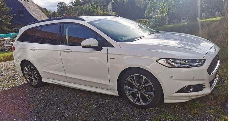 Weiß Gebraucht 2016 Ford Mondeo ST Kombi | 14.400 € (Fairer Preis) - Bild 1/4