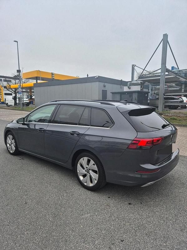 Gebraucht VW Golf VIII Style 150 PS (110 kW) 2021 Grau Kombi