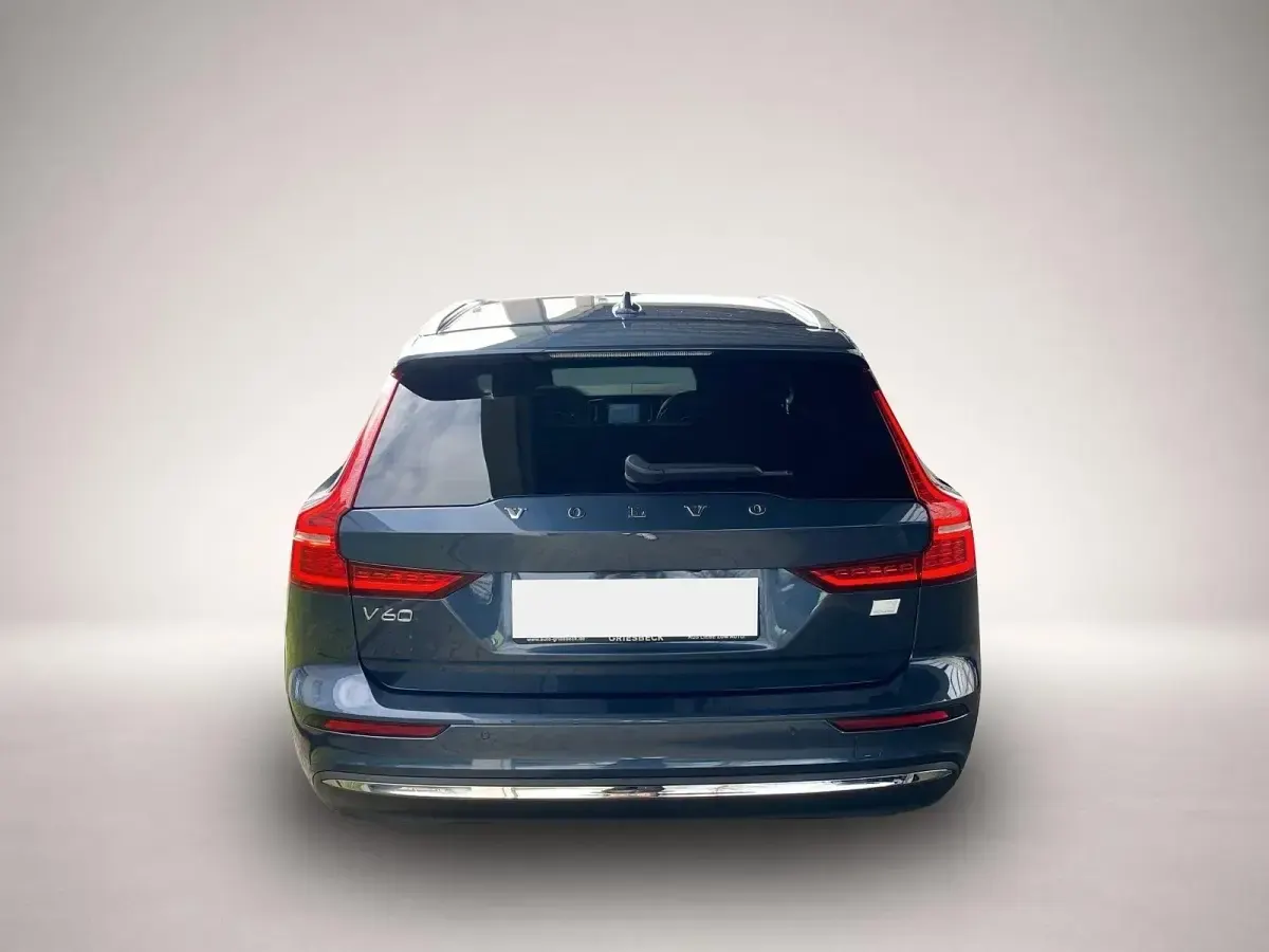 Gebraucht Volvo V60 Plus 455 PS (334 kW) 2022 Manufacturer Kombi