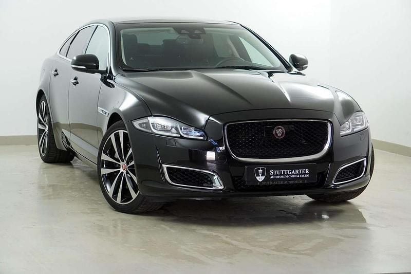 Schwarz Gebraucht 2020 Jaguar XJ Portfolio Limousine | 46.050 € - Bild 1/4