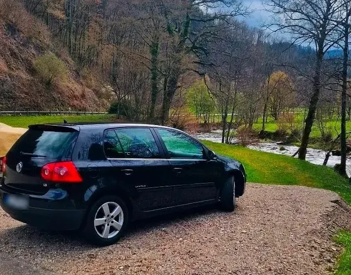 Gebraucht VW Golf V 125 PS (91 kW) 2008 Schwarz Kleinwagen