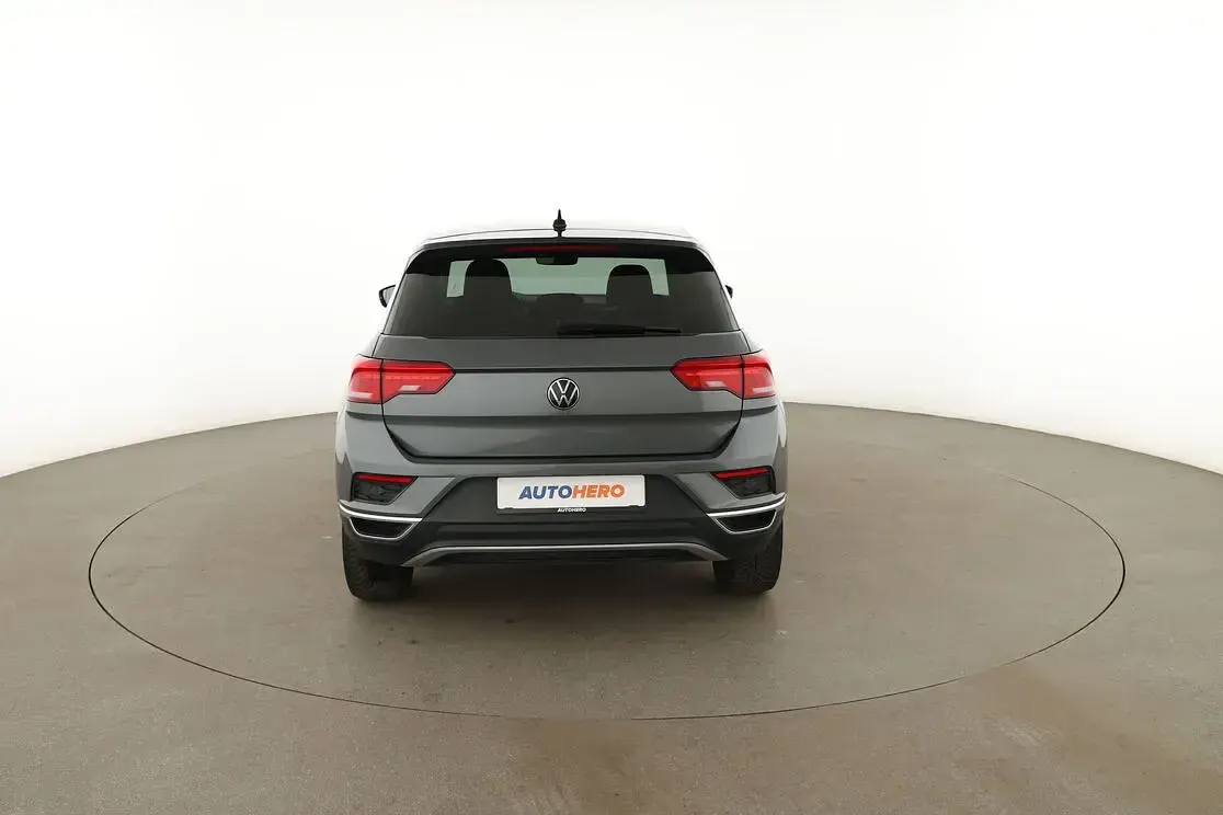 Gebraucht VW T-Roc Active 150 PS (110 kW) 2021 Grau SUV