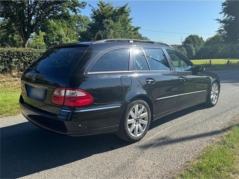 Gebraucht Mercedes E280 Avantgarde 231 PS (169 kW) 2006 Schwarz Kombi