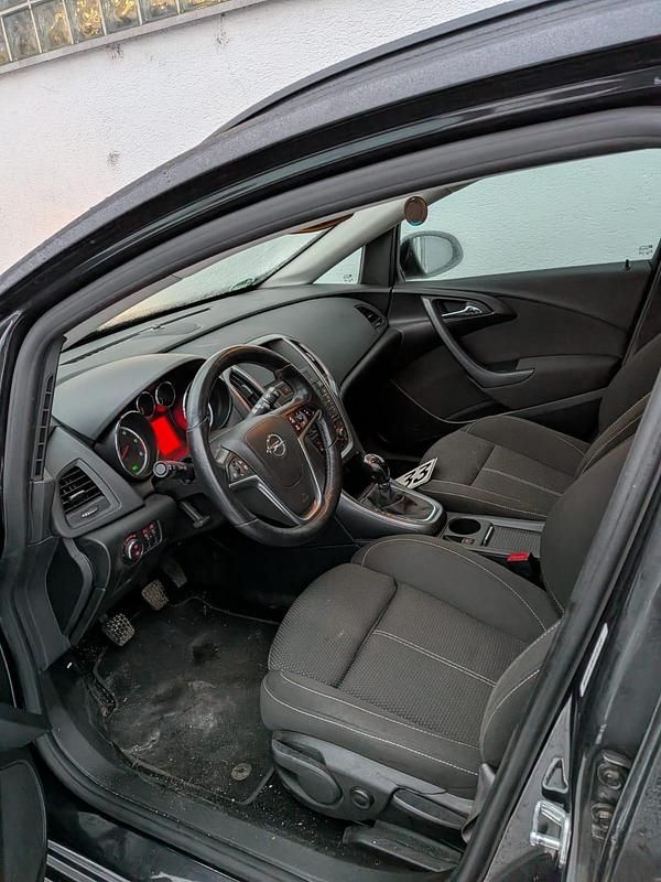 Gebraucht Opel Astra 136 PS (100 kW) 2015 Schwarz Kombi
