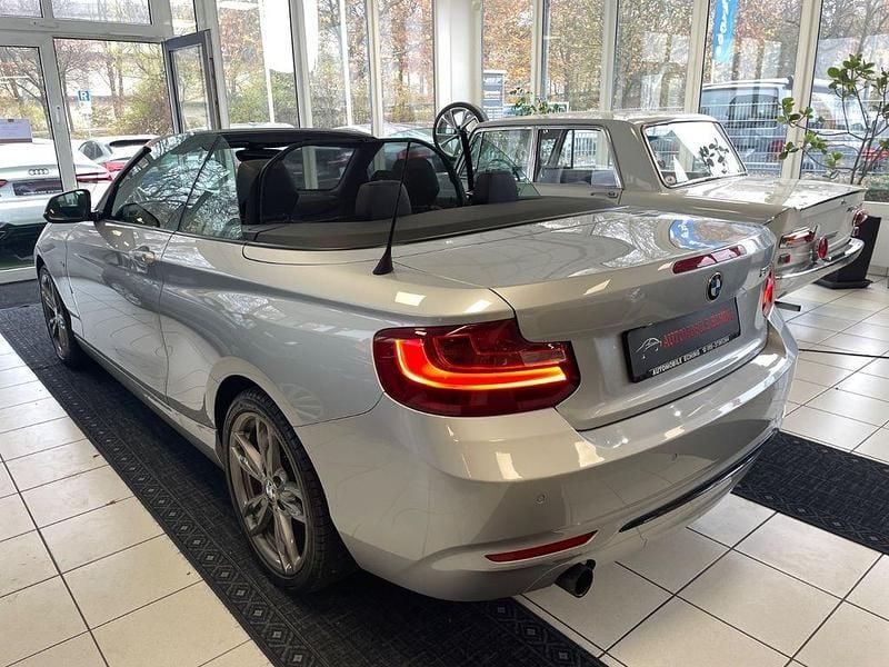 Gebraucht BMW 220 Sport Line 184 PS (135 kW) 2016 Silber Cabrio