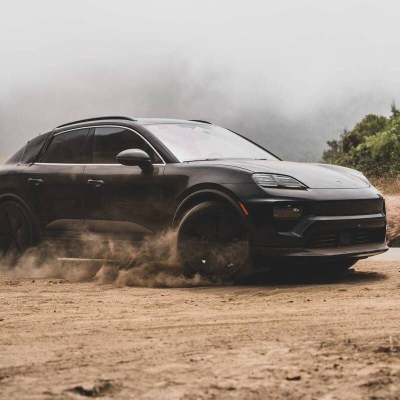 Gebraucht Porsche Macan 300 kW (408 PS) 2024 Vulkangraumetallic SUV