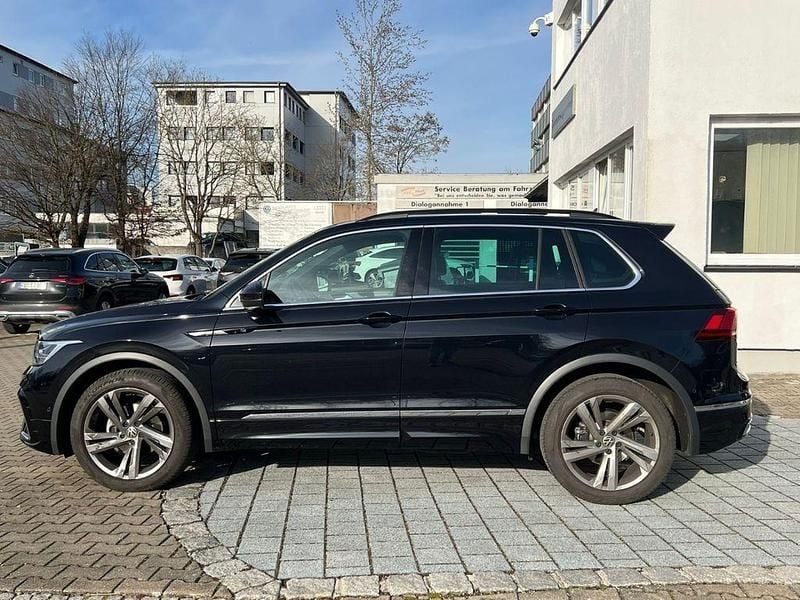 Gebraucht VW Tiguan IQ Drive 150 PS (110 kW) 2023 Deep black perleffekt SUV