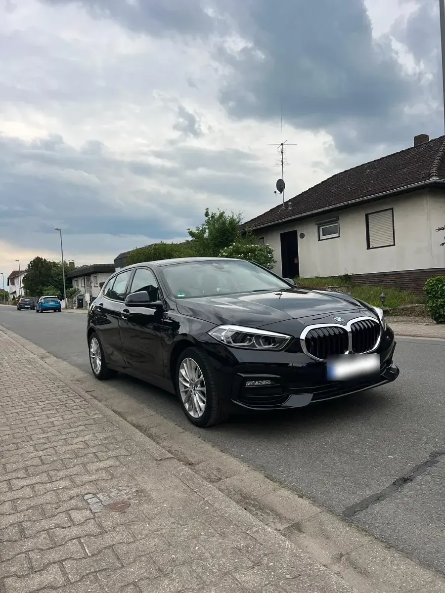 Gebraucht BMW 118 Advantage 140 PS (102 kW) 2020 Schwarz Limousine