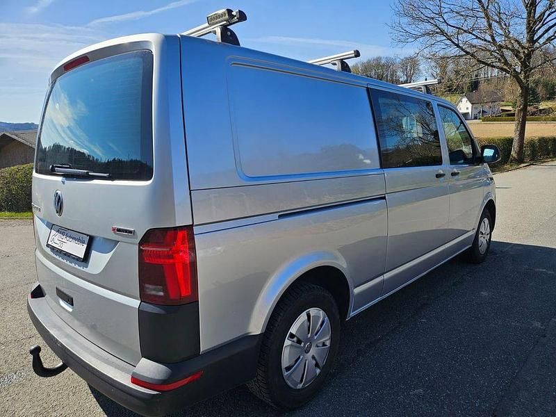 Gebraucht VW T6.1 150 PS (110 kW) 2020 Silber Van