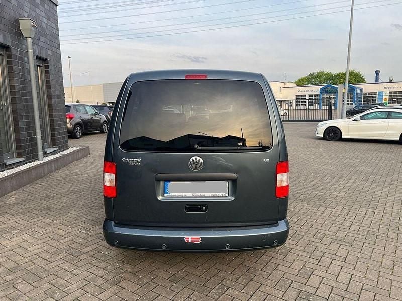Gebraucht VW Caddy Maxi 102 PS (75 kW) 2009 Grau Van / Kleinbus