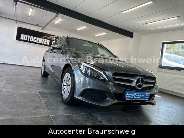 Grau Gebraucht 2018 Mercedes C200 Kombi | 17.999 € (Superpreis) - Bild 1/4