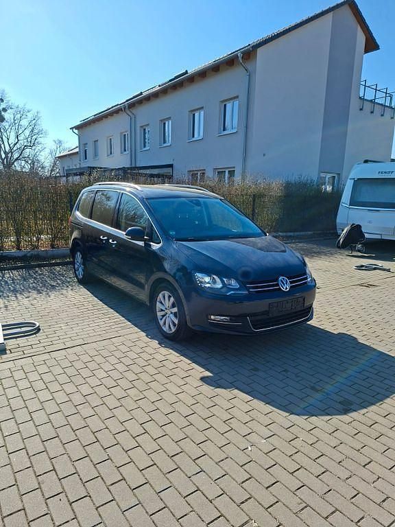 Gebraucht VW Sharan 204 PS (150 kW) 2016 Blau Van / Kleinbus