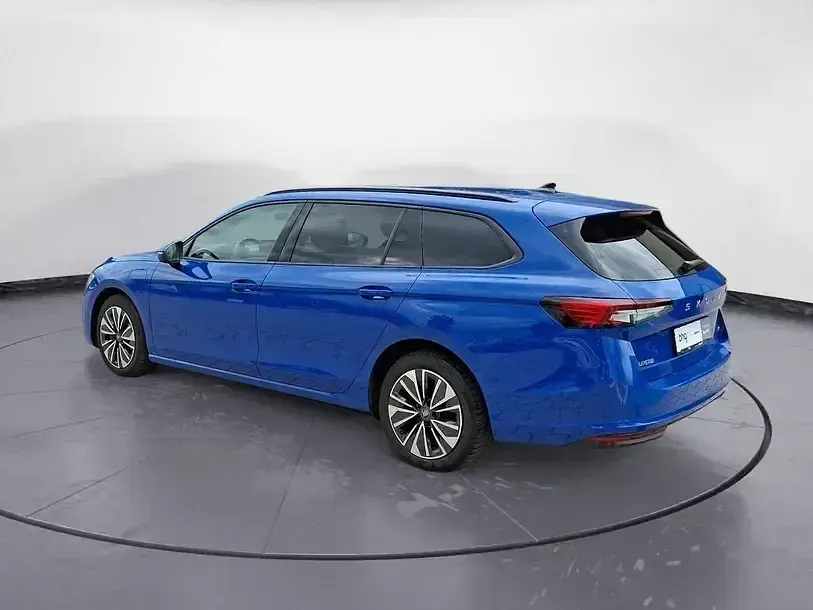 Gebraucht Skoda Superb Selection 204 PS (150 kW) 2025 Blau Kombi