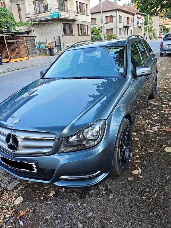 Grün Gebraucht 2011 Mercedes C200 Avantgarde Kombi | 7.200 € (Fairer Preis) - Bild 1/4