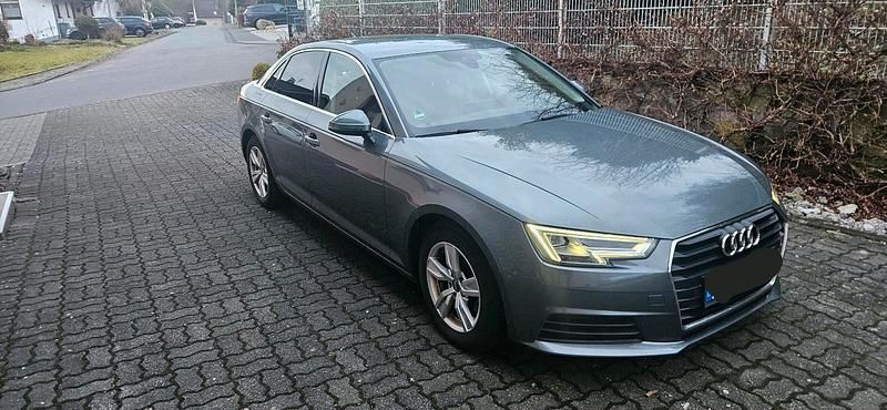 Gebraucht Audi A4 150 PS (110 kW) 2016 Grau Limousine