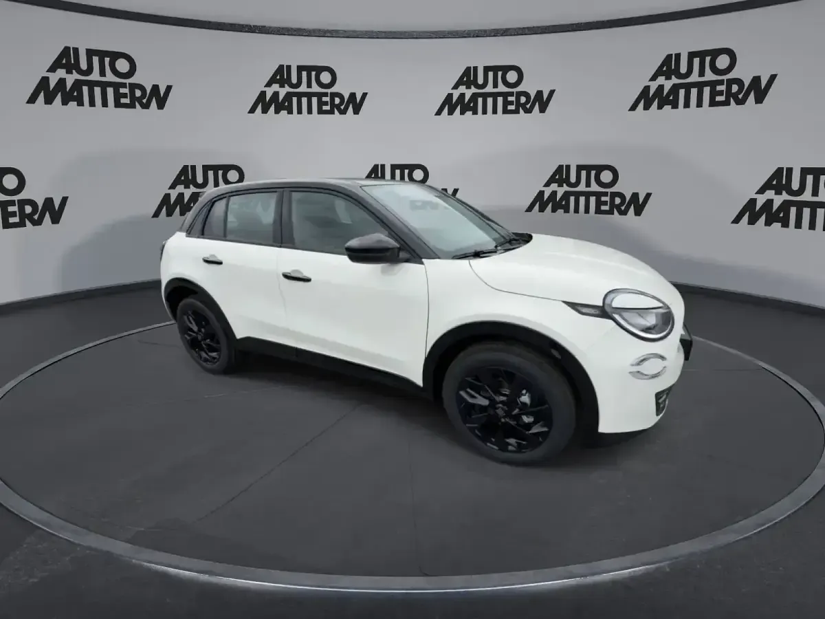 Neu Fiat 600 Street 101 PS (74 kW) 2026 Weiß SUV
