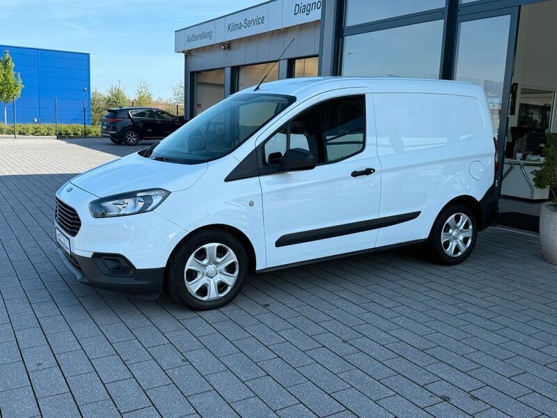 Gebraucht Ford Transit Trend 101 PS (74 kW) 2022 Weiß Van / Kleinbus