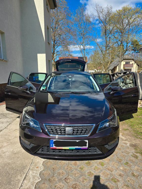 Violet Gebraucht 2019 Seat Leon XCELLENCE Limousine | 16.500 € (Fairer Preis) - Bild 1/4