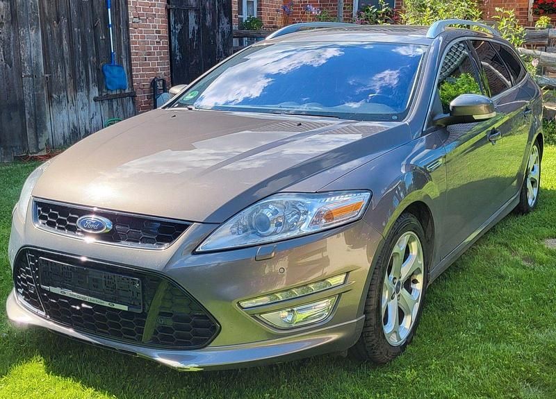 Braun Gebraucht 2011 Ford Mondeo Titanium S Kombi | 4.499 € (Fairer Preis) - Bild 1/4