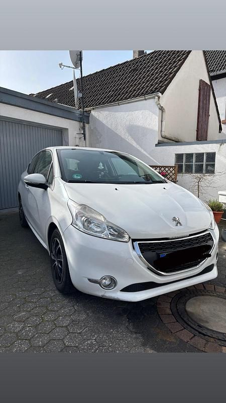Gebraucht Peugeot 208 68 PS (50 kW) 2014 Weiß Kleinwagen